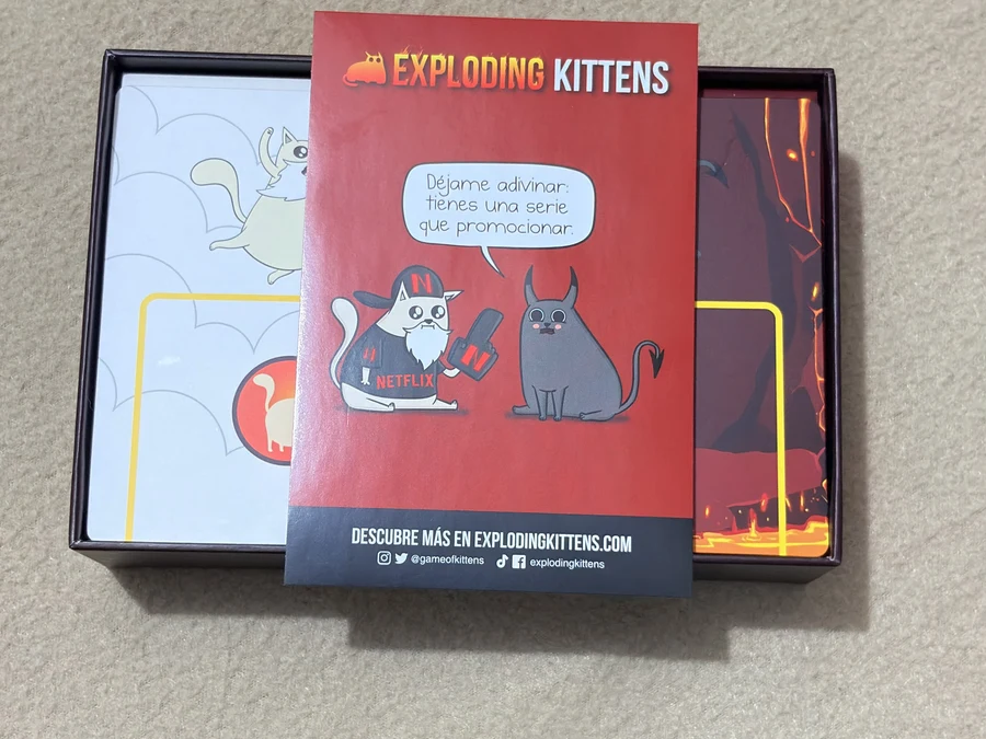 Exploding Kittens - El Bien Contra El Mal 4